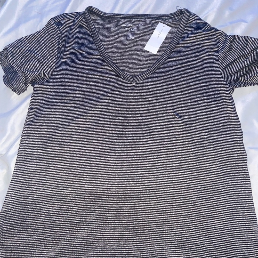 american eagle v neck